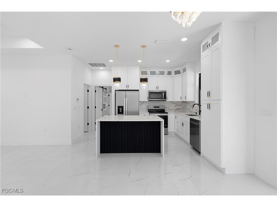 1625 Nelson Road N Cape Coral FL 33993 2025016842 image5