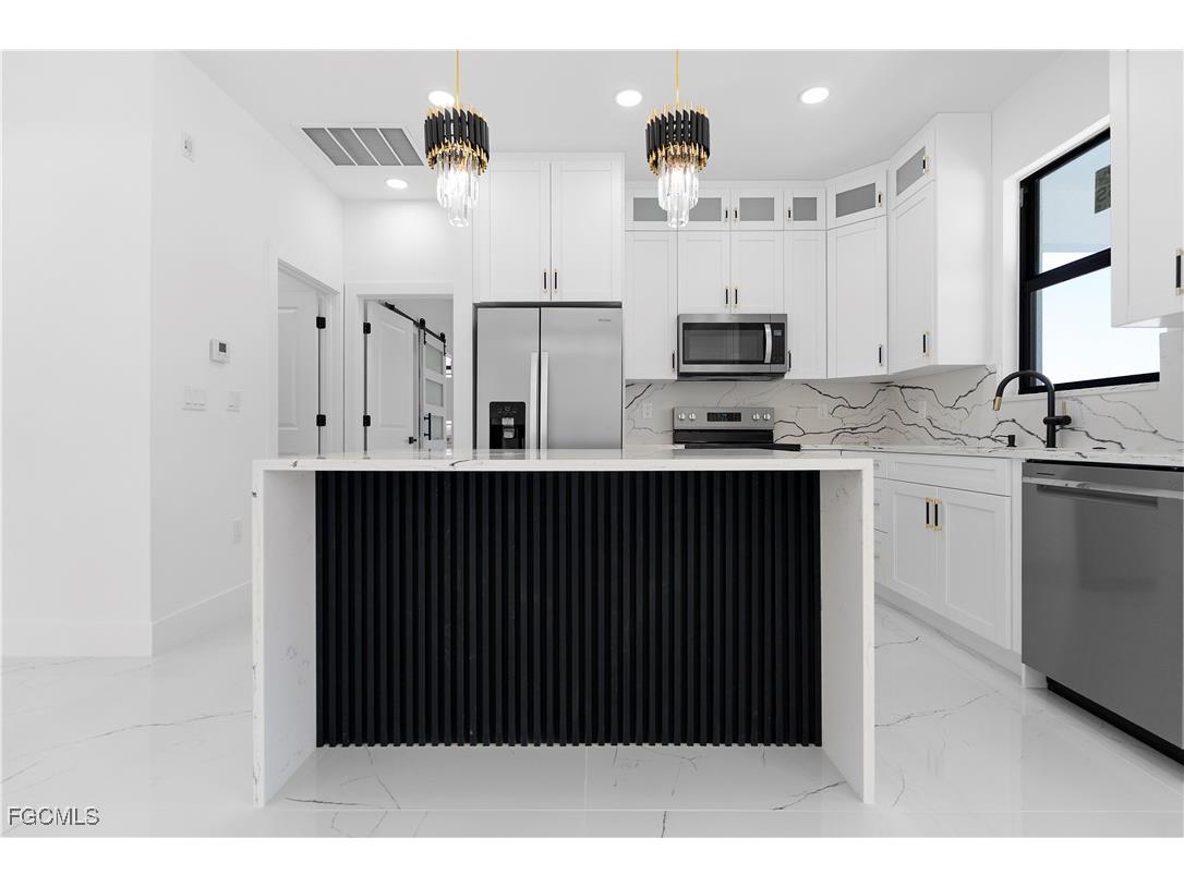 1625 Nelson Road N Cape Coral FL 33993 2025016842 image6