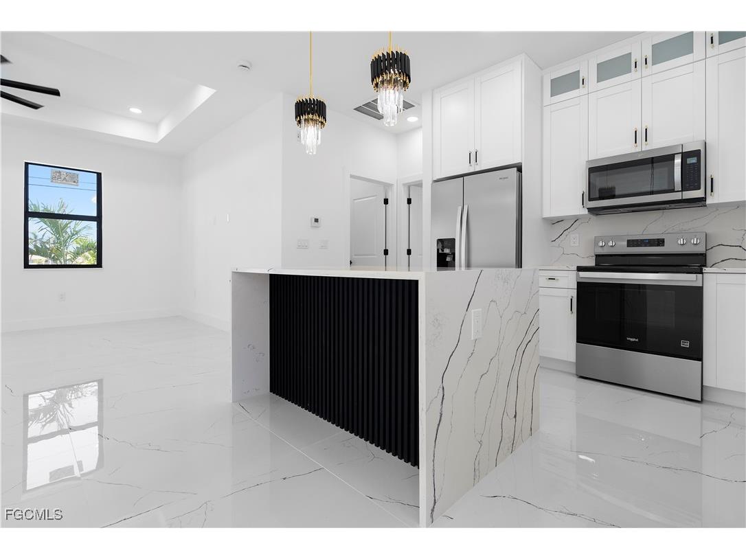 1625 Nelson Road N Cape Coral FL 33993 2025016842 image7