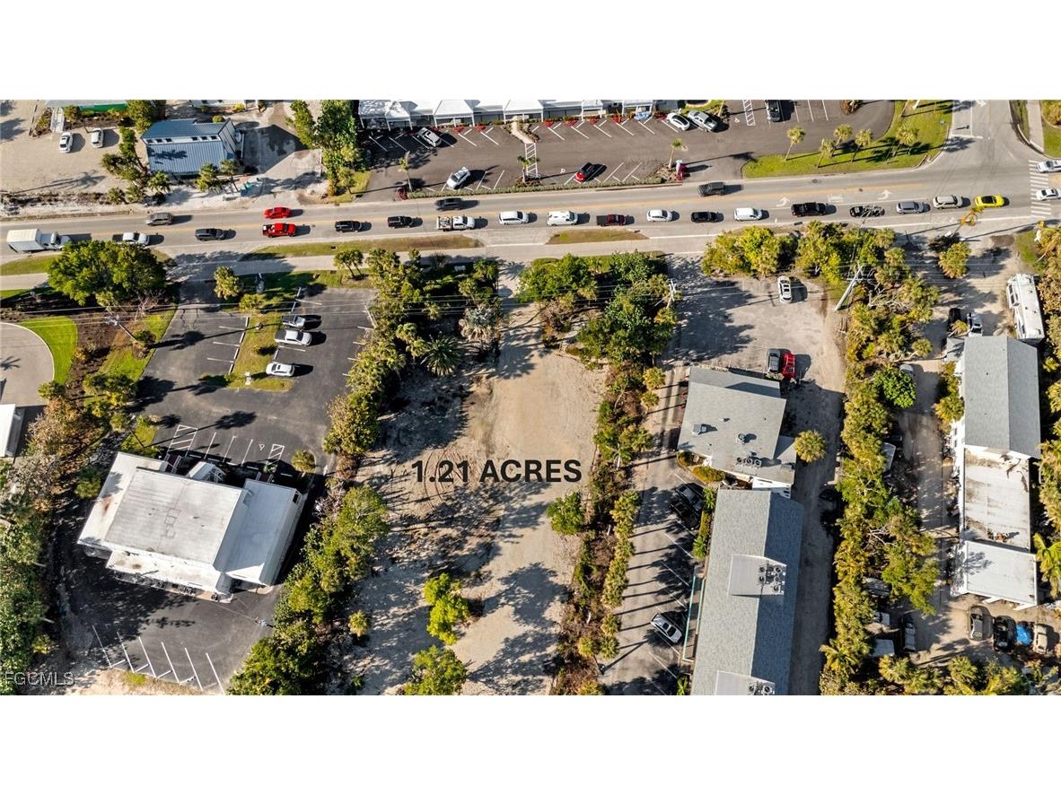 1625 Periwinkle Way Sanibel FL 33957 2026002902 image3