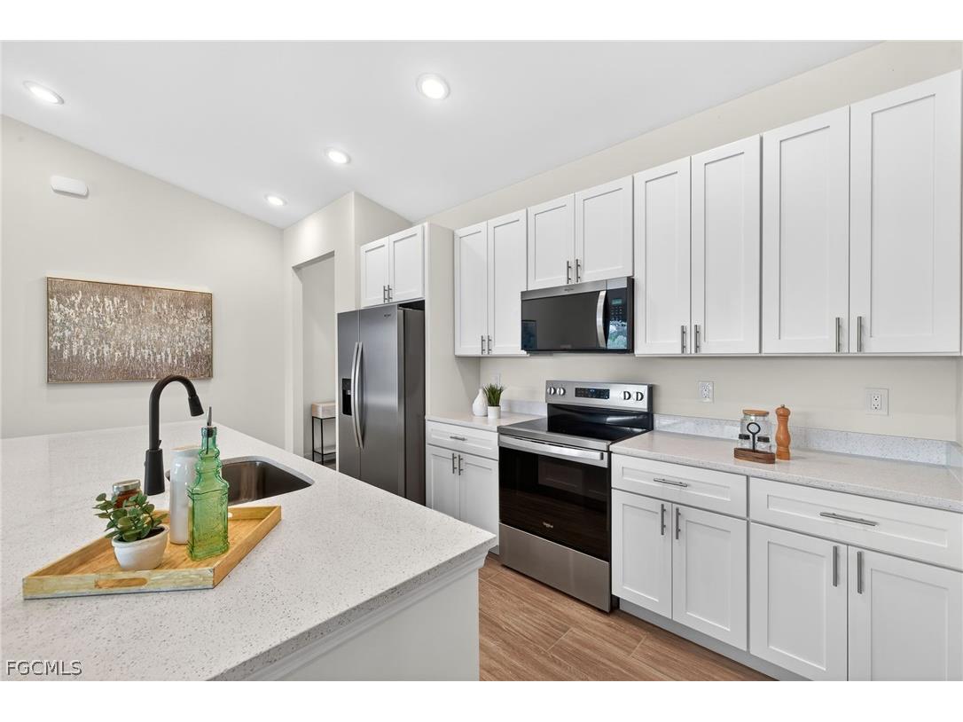 1625 SW 15th Place Cape Coral FL 33991 2026007998 image6