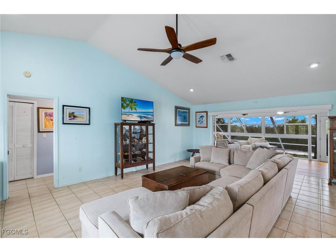 1625 Serenity Lane Sanibel FL 33957 2025013847 image10