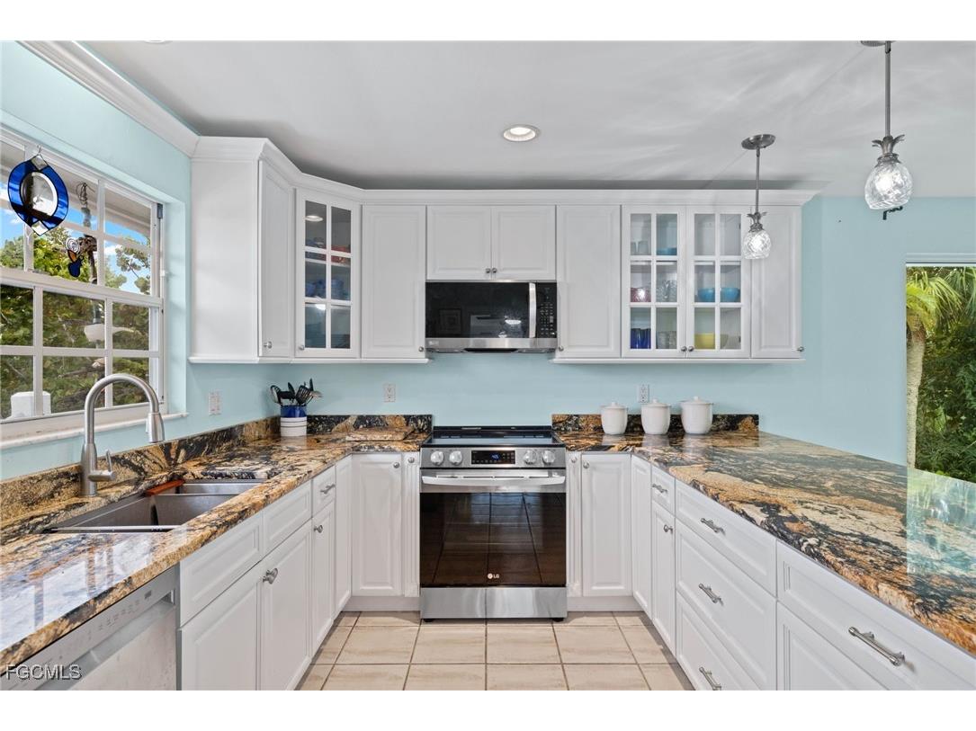 1625 Serenity Lane Sanibel FL 33957 2025013847 image15