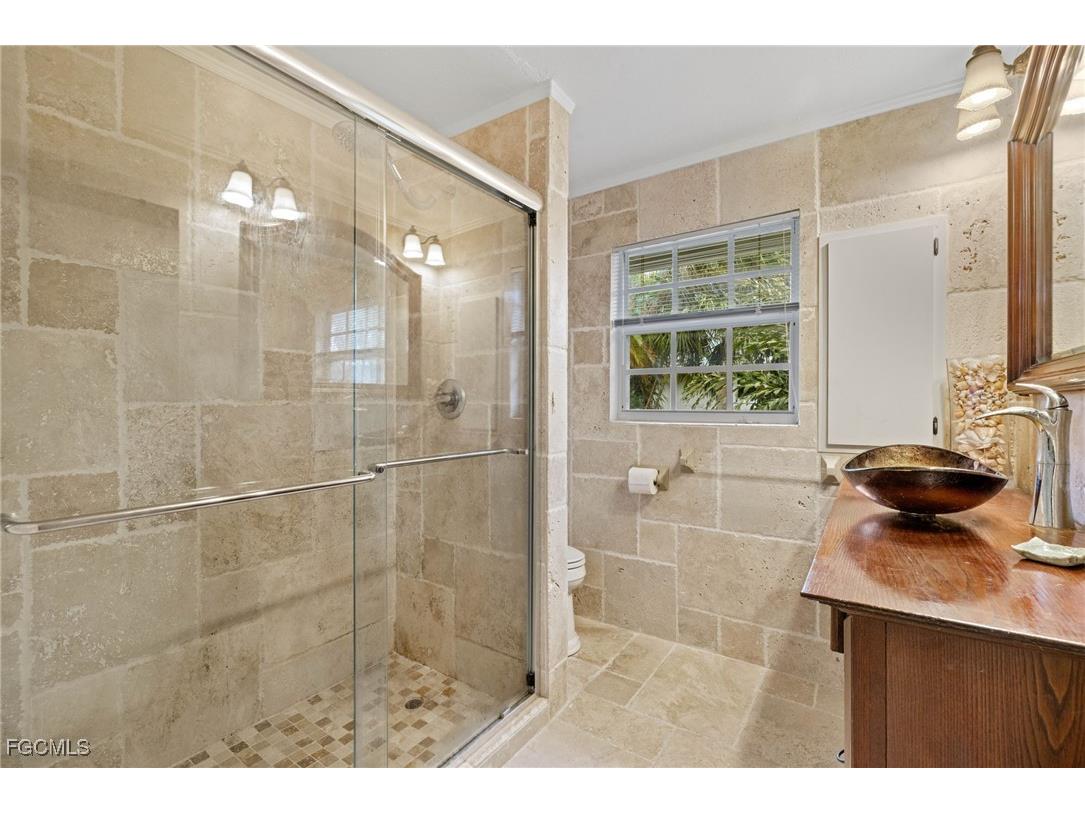 1625 Serenity Lane Sanibel FL 33957 2025013847 image24