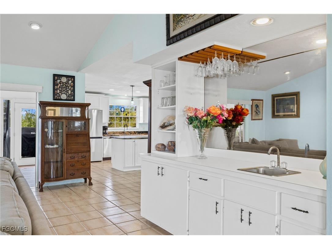 1625 Serenity Lane Sanibel FL 33957 2025013847 image7