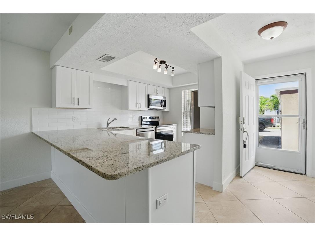 16251 Dublin Circle #F105 Fort Myers FL 33908 225039570 image1