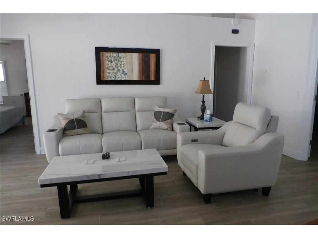 16252 Kelly Woods Drive Fort Myers FL 33908 225056734 image8