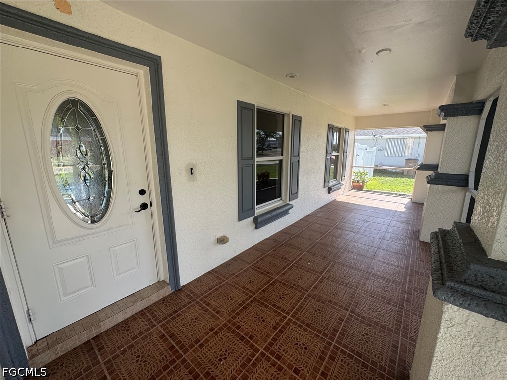 1626 Four Mile Cove Parkway Cape Coral FL 33990 2026023856 image2