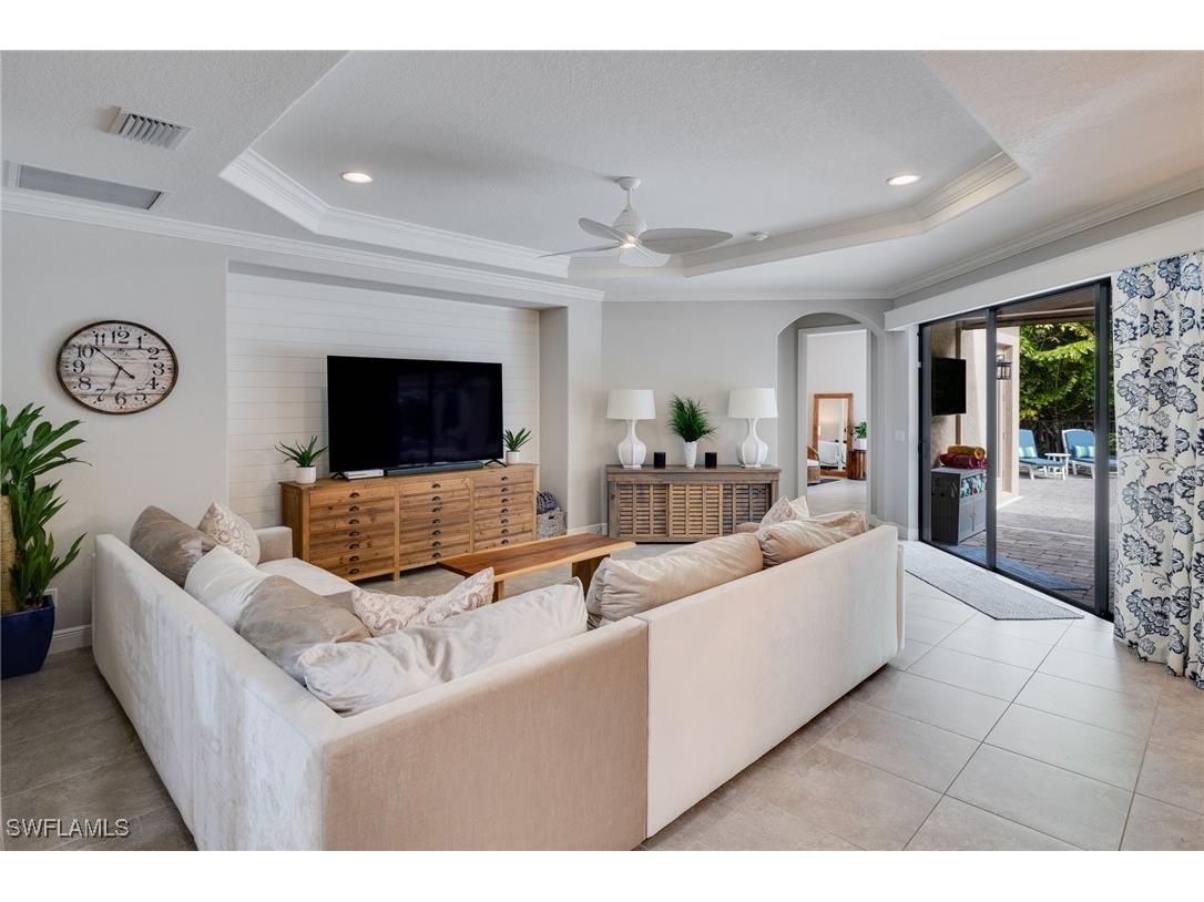 1626 Serrano Circle Naples FL 34105 225083153 image7