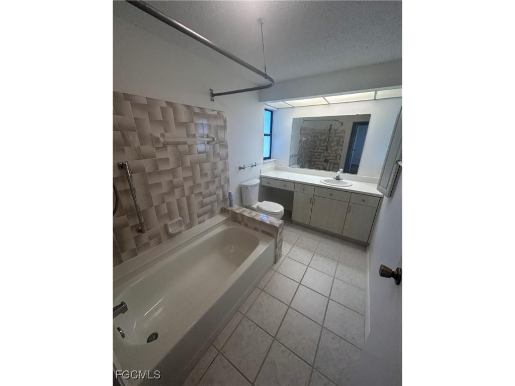 16268 Shadow Pine Road North Fort Myers FL 33917 2025012586 image15