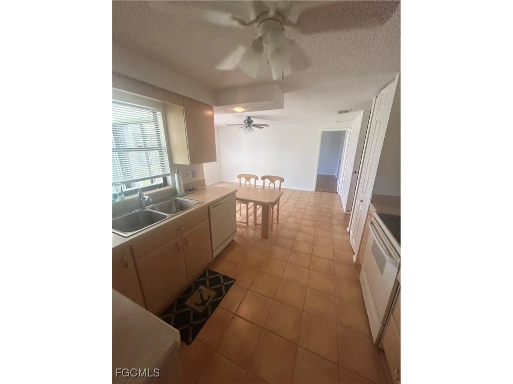 16268 Shadow Pine Road North Fort Myers FL 33917 2025012586 image18