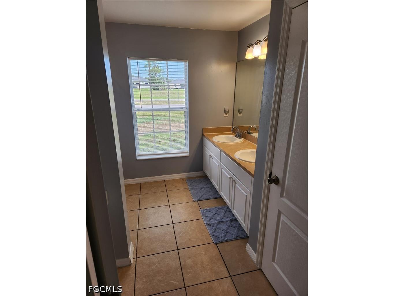 1627 S Gator Circle Cape Coral FL 33909 2026027527 image3