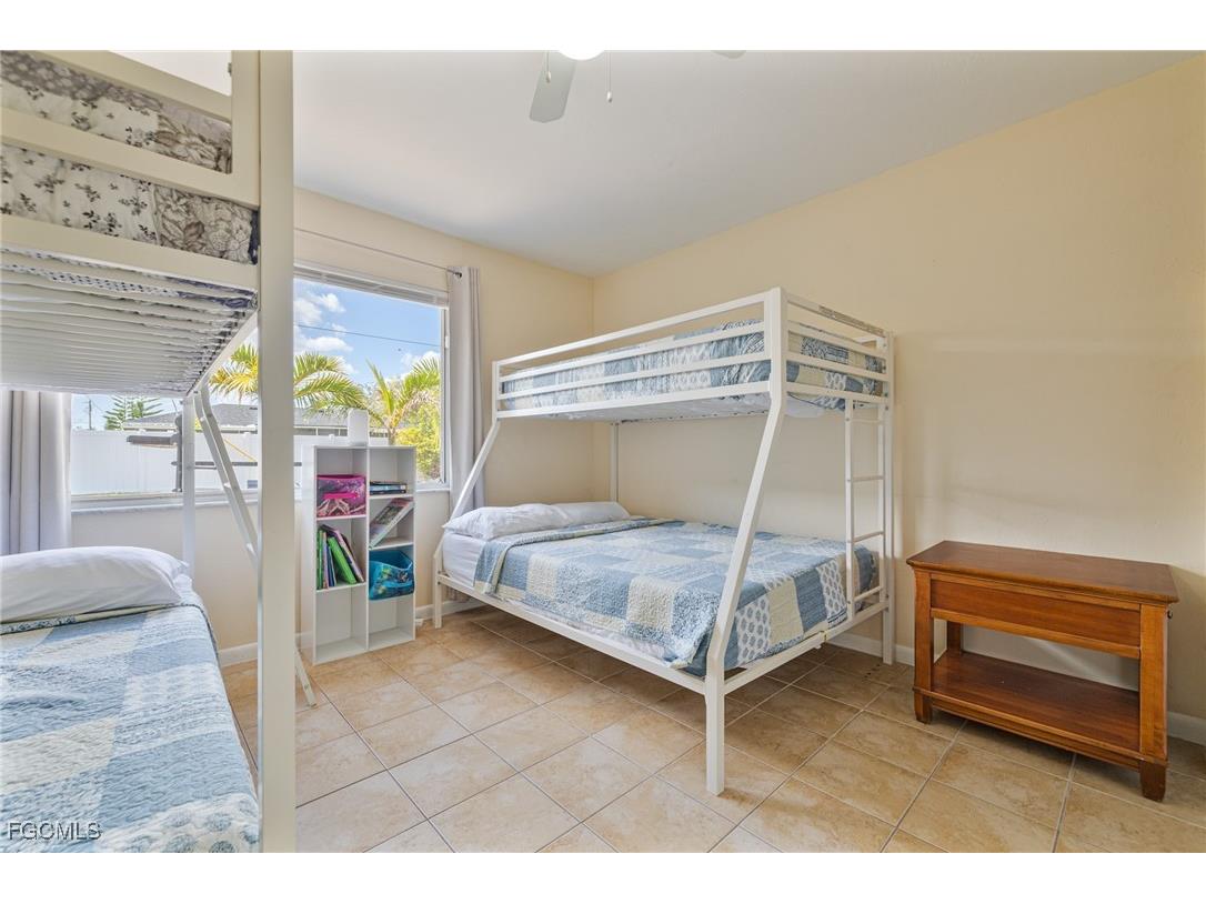 1628 Country Club Boulevard Cape Coral FL 33990 2025026441 image12