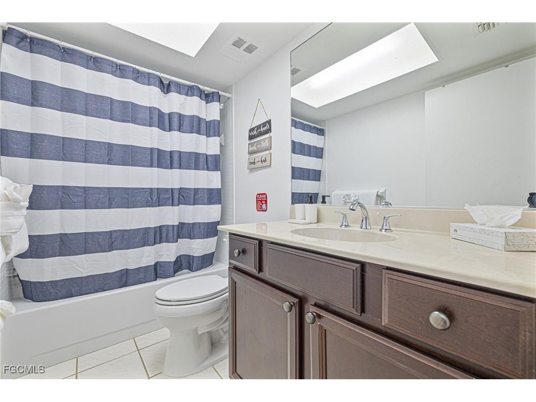 1628 Country Club Boulevard Cape Coral FL 33990 2025026441 image19