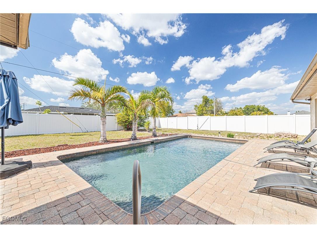 1628 Country Club Boulevard Cape Coral FL 33990 2025026441 image5