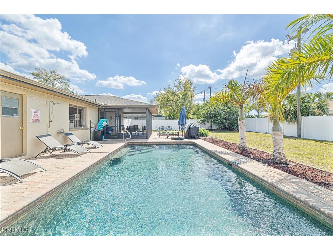 1628 Country Club Boulevard Cape Coral FL 33990 2025026441 image6