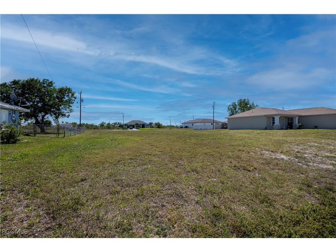 1628 Kismet Parkway E Cape Coral FL 33909 2025013637 image3