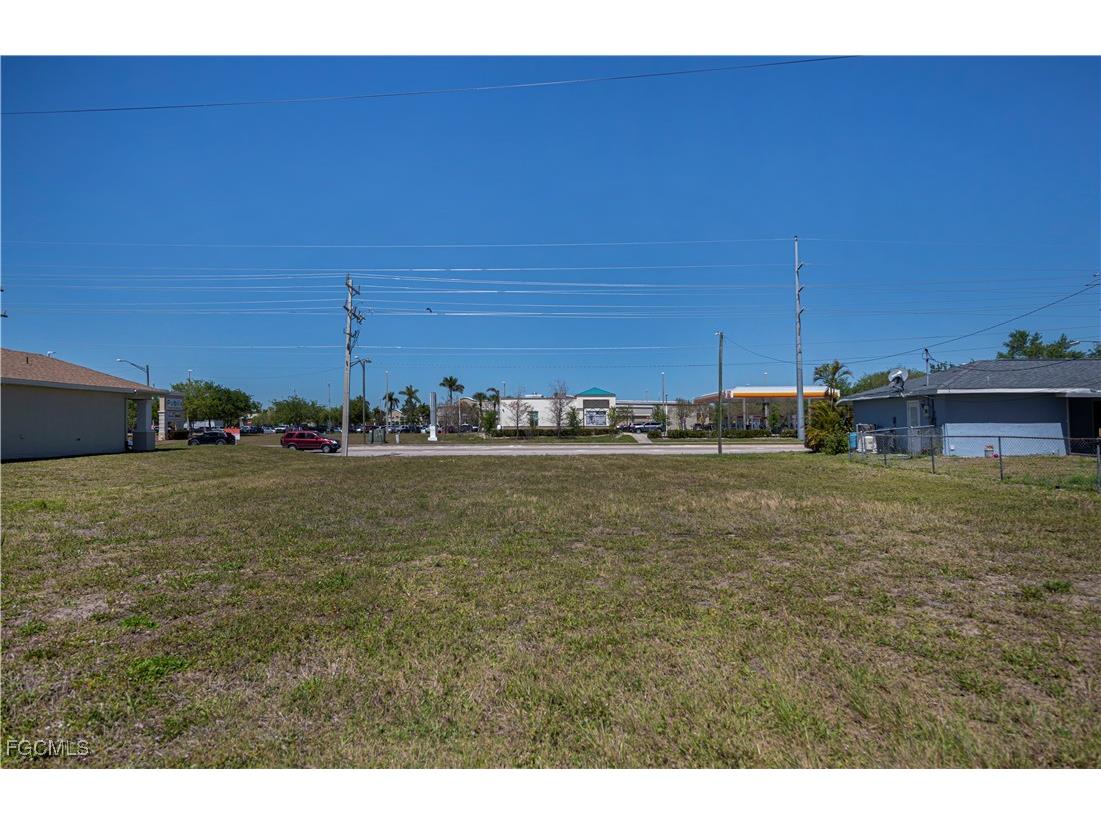 1628 Kismet Parkway E Cape Coral FL 33909 2025013637 image4