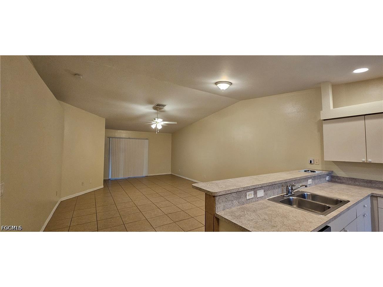 1628 SW Santa Barbara Place Cape Coral FL 33991 2026025767 image5