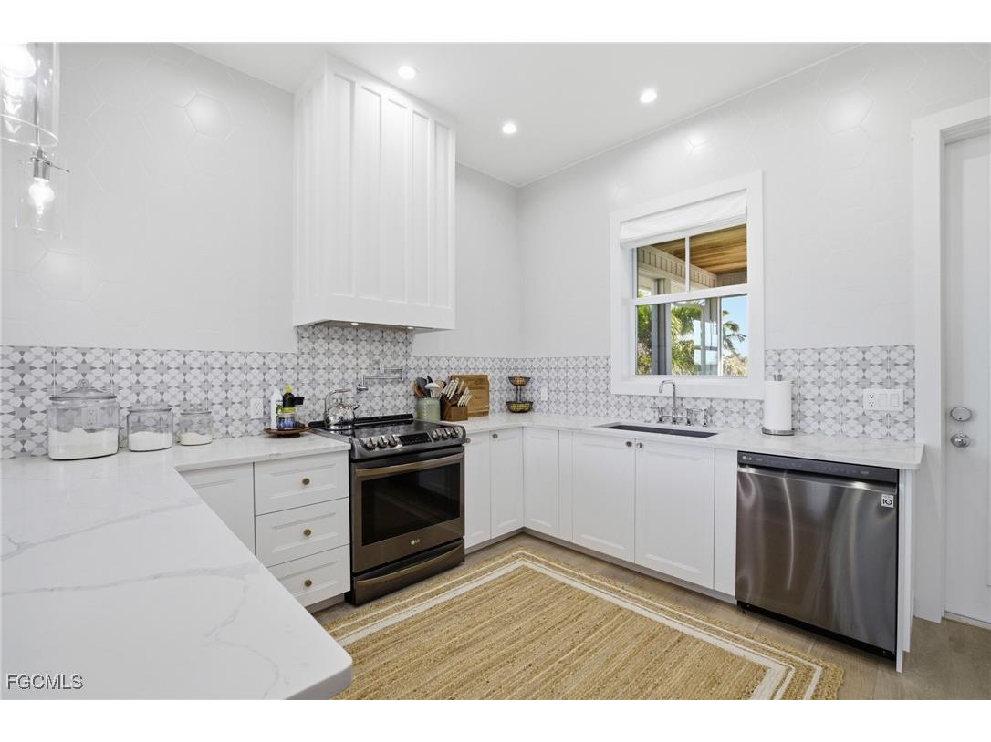 16296 Estuary Court Bokeelia FL 33922 2025018403 image14