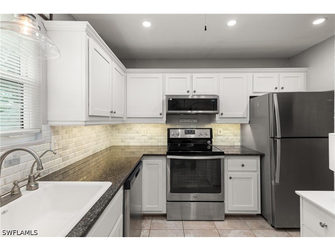 163 Bristol Lane #B 201 Naples FL 34112 226022563 image6