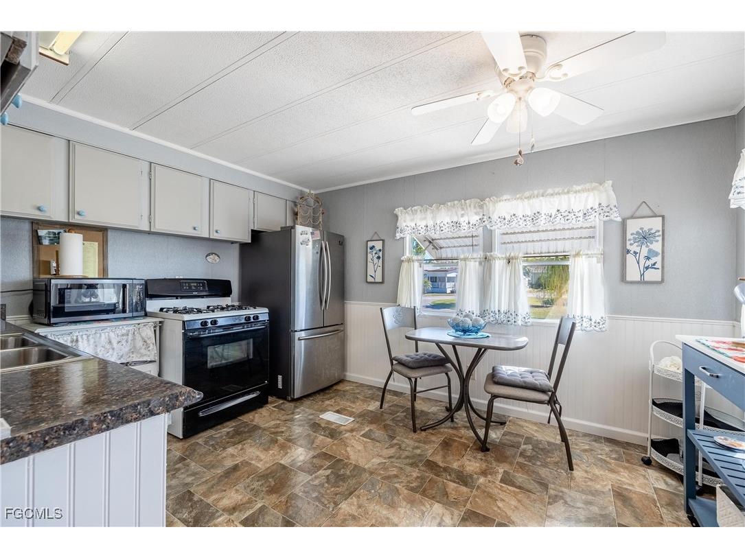 163 Chisholm Trail North Fort Myers FL 33917 2025019790 image12