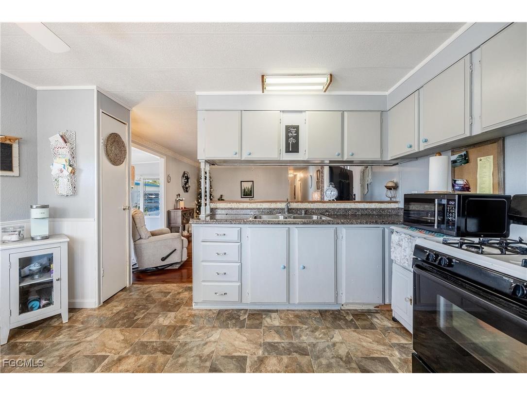 163 Chisholm Trail North Fort Myers FL 33917 2025019790 image15