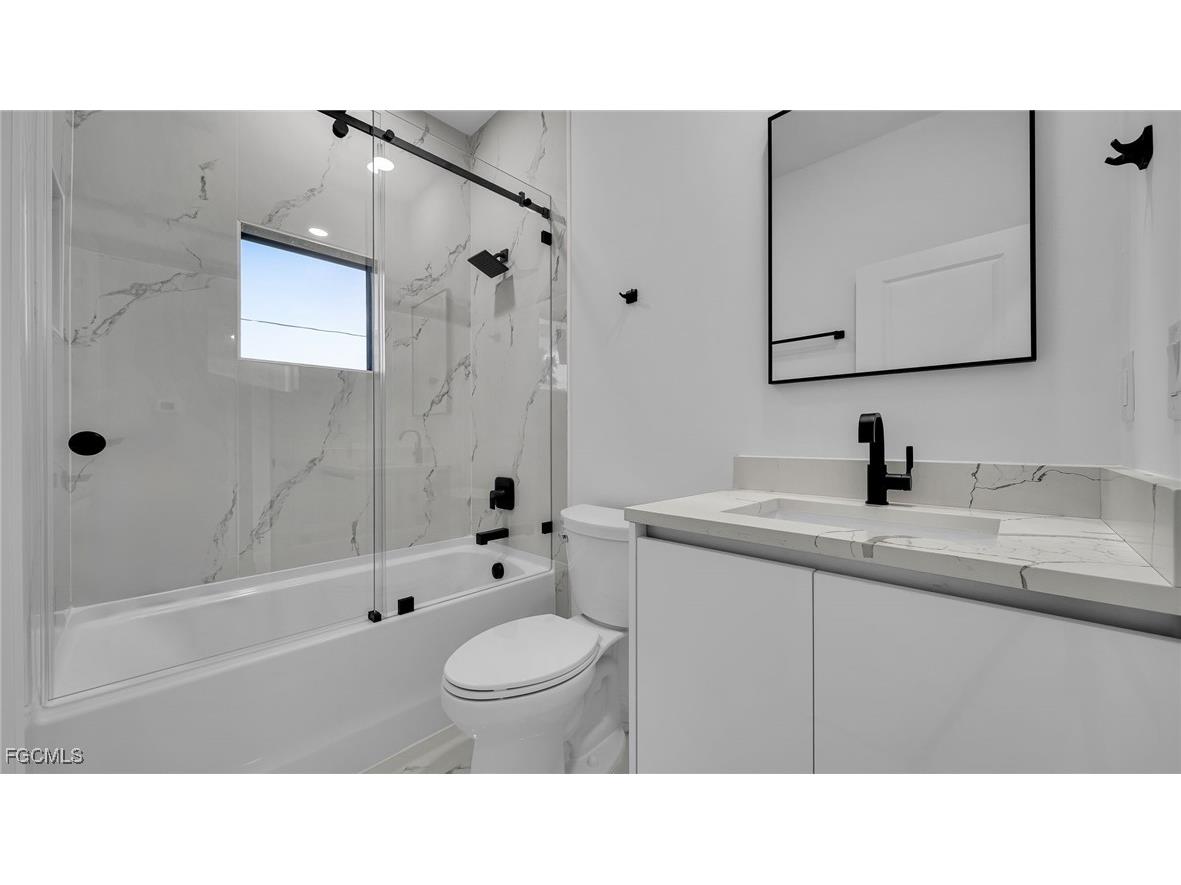 1630 NE 17th Terrace Cape Coral FL 33909 2025004897 image22