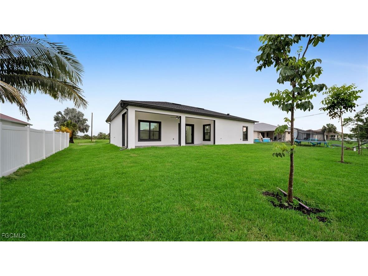 1630 NE 17th Terrace Cape Coral FL 33909 2025004897 image26
