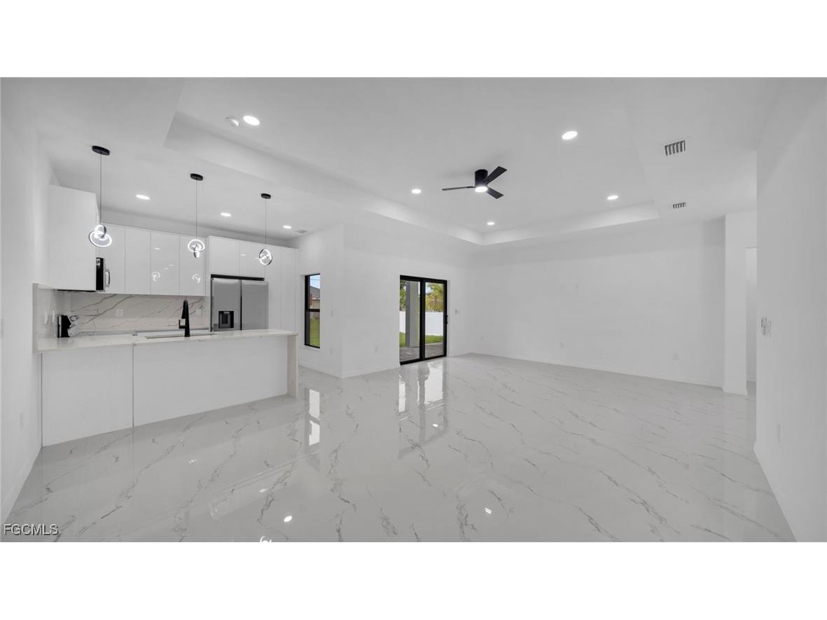 1630 NE 17th Terrace Cape Coral FL 33909 2025004897 image9