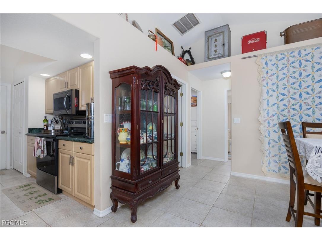 1630 SW 9th Place Cape Coral FL 33991 2026010791 image10