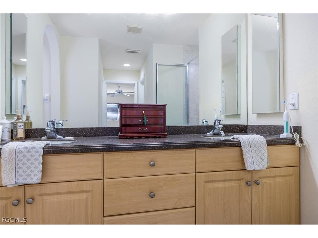 1630 SW 9th Place Cape Coral FL 33991 2026010791 image18