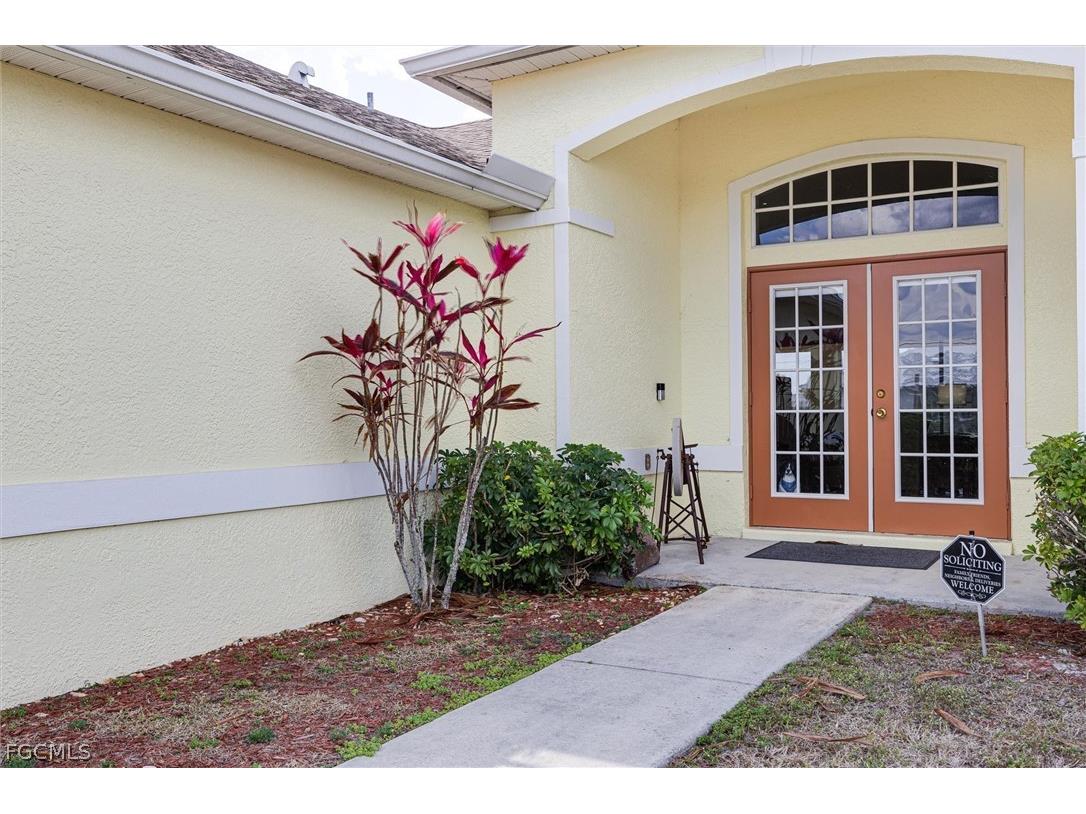 1630 SW 9th Place Cape Coral FL 33991 2026010791 image3