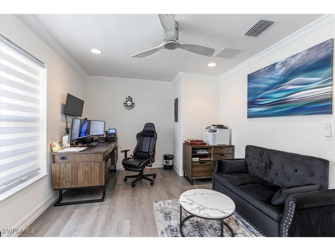 1630 Triangle Palm Terrace Naples FL 34119 225078116 image12