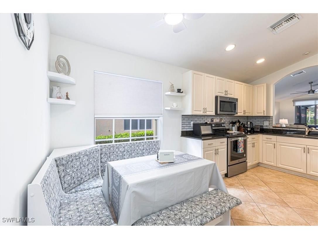 1630 Triangle Palm Terrace Naples FL 34119 225078116 image6