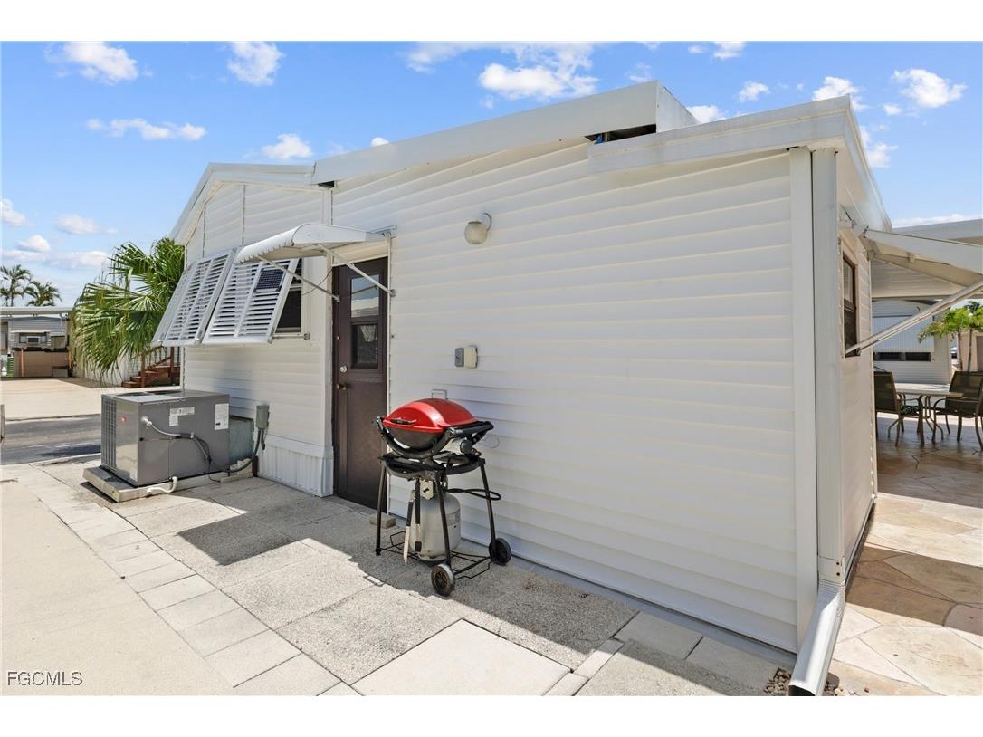 16300 Redclover Lane Fort Myers FL 33908 2025022253 image27