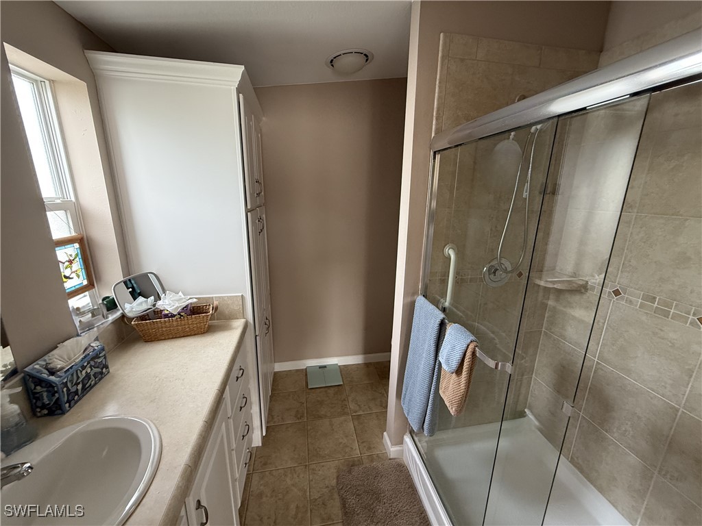 1631 Diamond Lake Circle Naples FL 34114 226004154 image11