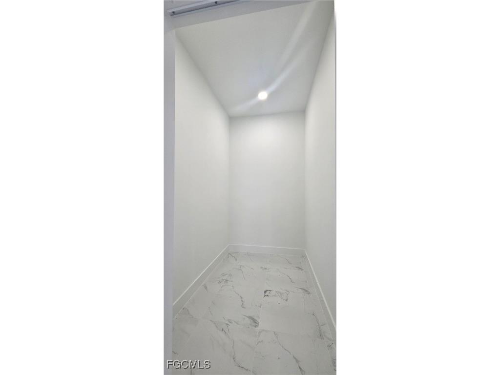 1631 NE 34th Street Cape Coral FL 33909 2025016821 image10