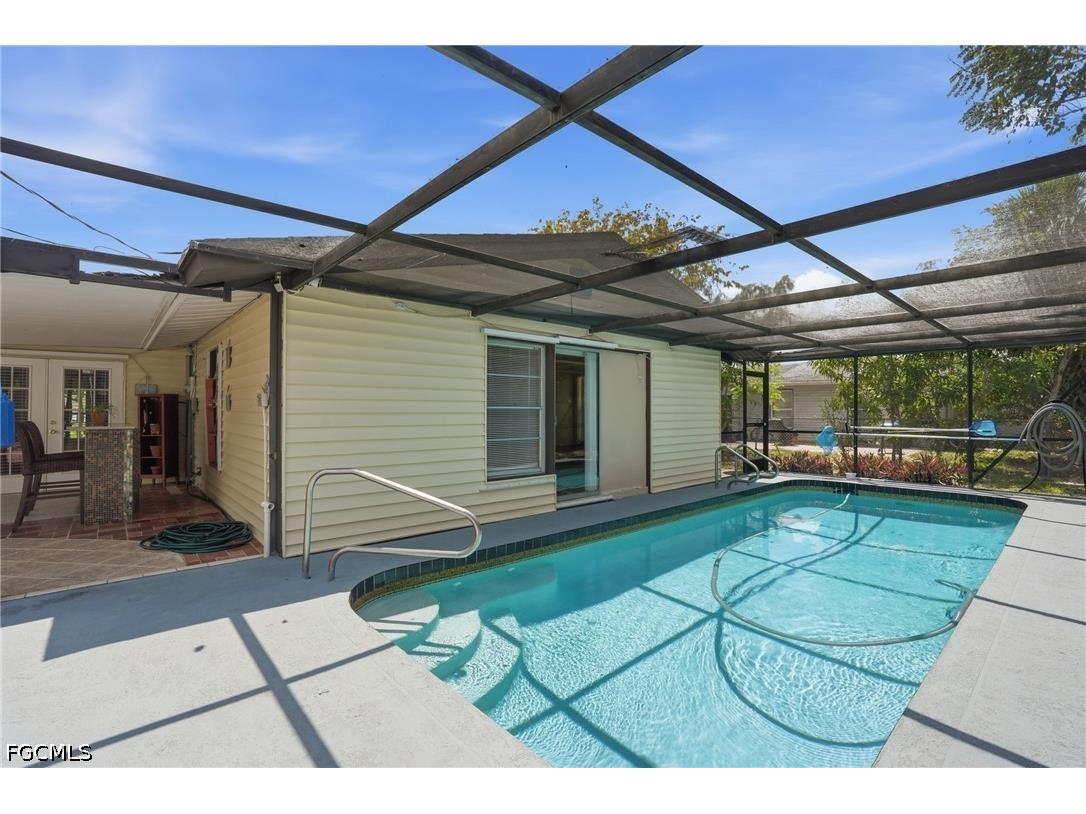 1631 North Drive Fort Myers FL 33907 2026018185 image1