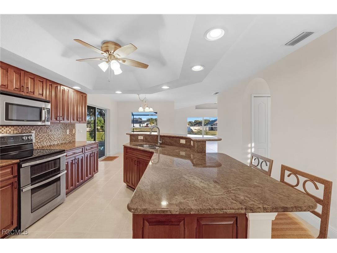 1631 SE 2nd Street Cape Coral FL 33990 2026000485 image2