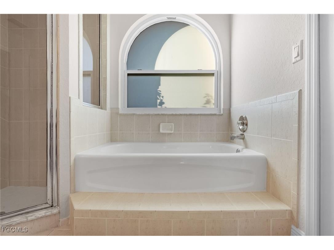 1631 SE 2nd Street Cape Coral FL 33990 2026000485 image3