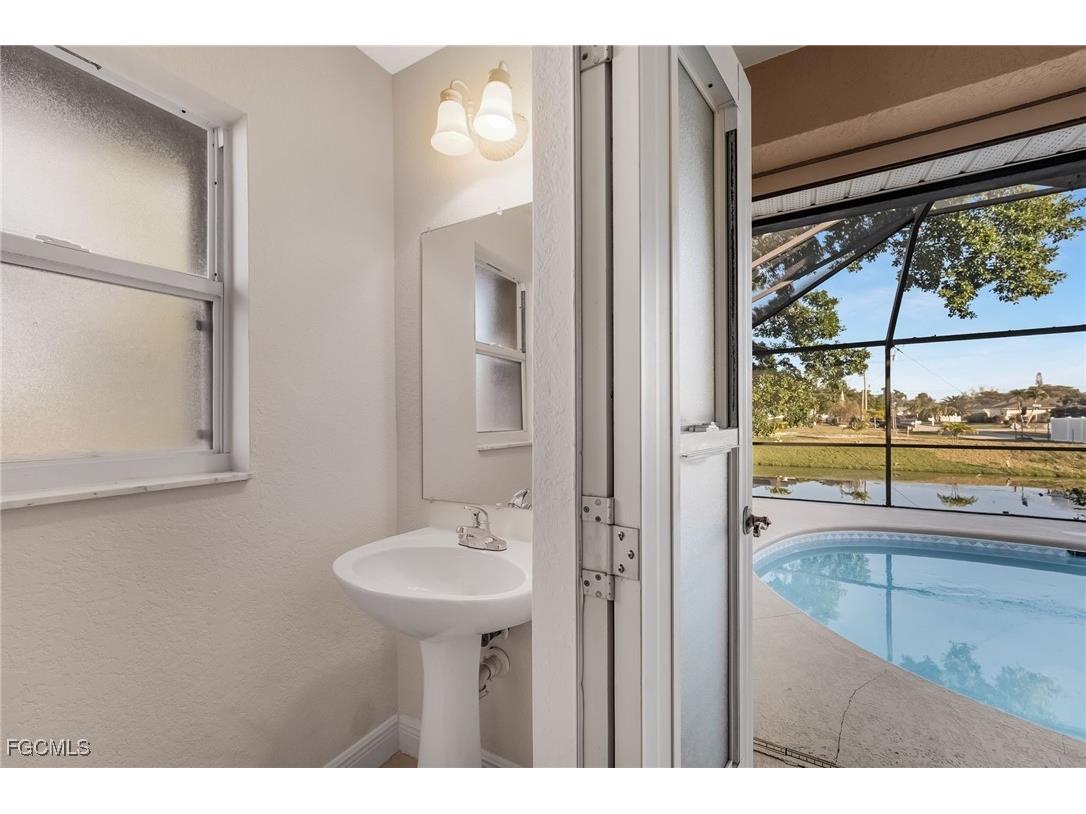 1631 SE 2nd Street Cape Coral FL 33990 2026000485 image39