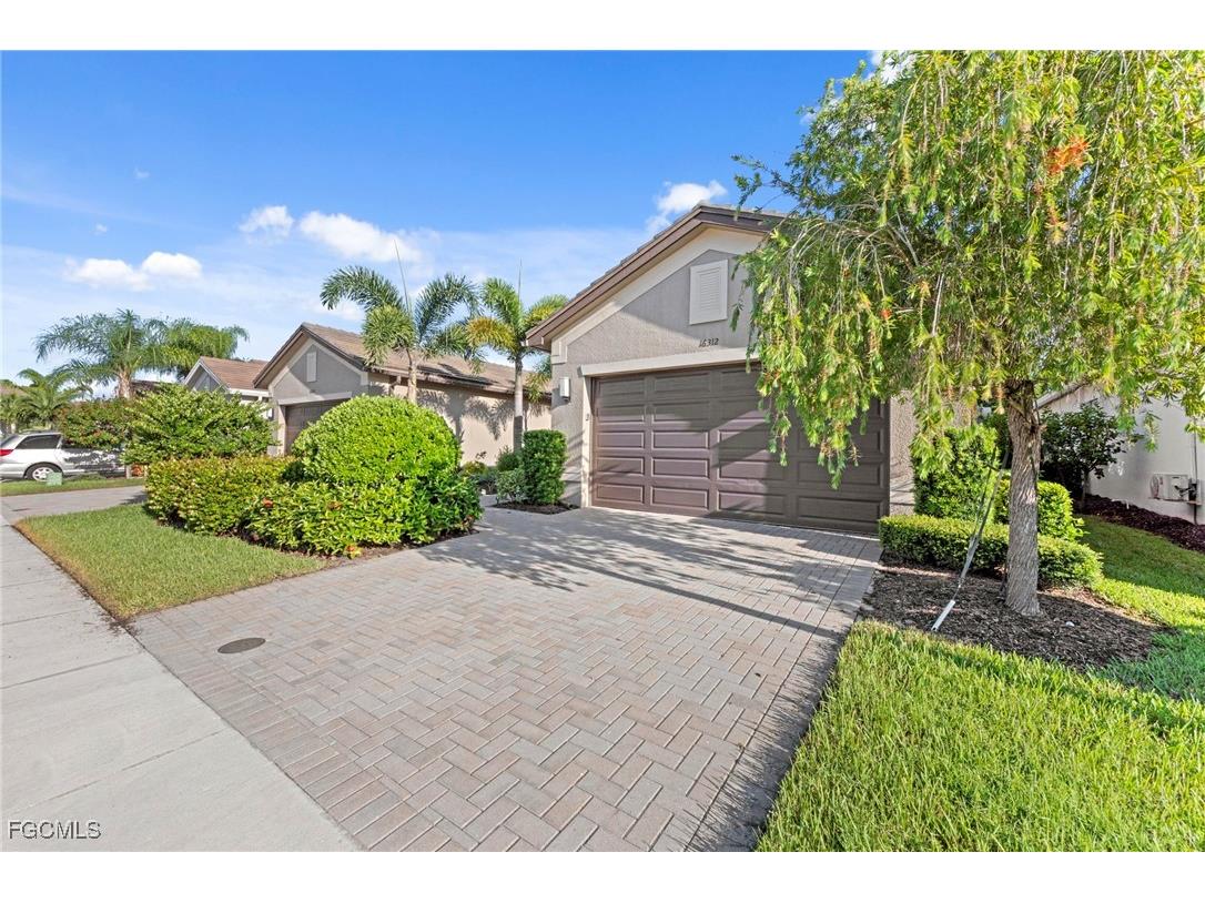 16312 Molise Place Bonita Springs FL 34135 2025010523 image3