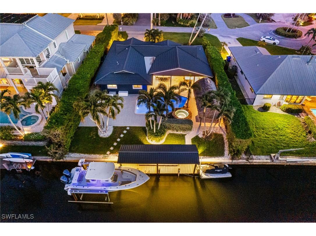 1632 Bonita Court Naples FL 34102 224093497 image1