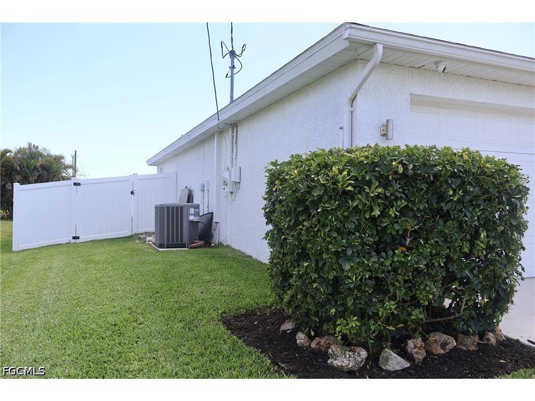 1632 SW 18th Street Cape Coral FL 33991 2026018006 image6