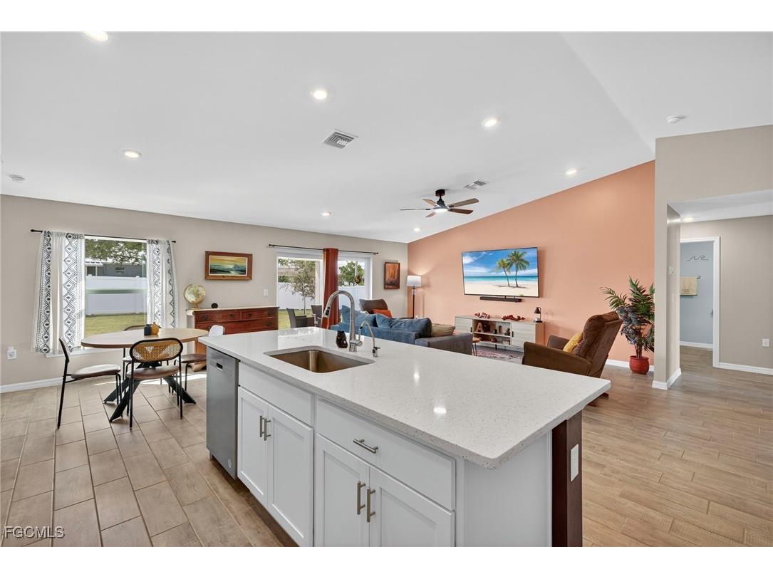 1632 SW 28th Terrace Cape Coral FL 33914 2025014536 image14