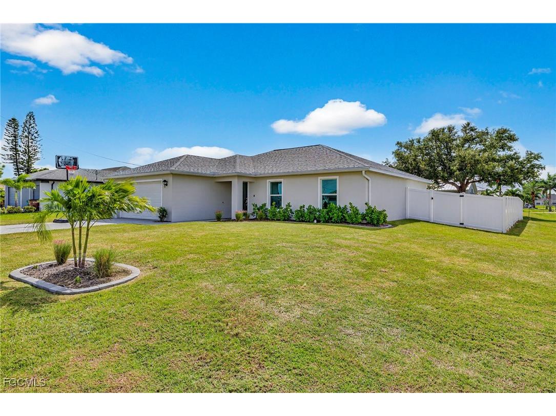 1632 SW 28th Terrace Cape Coral FL 33914 2025014536 image2