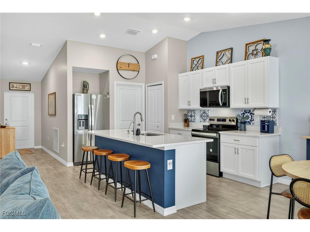 1632 SW 28th Terrace Cape Coral FL 33914 2025014536 image4