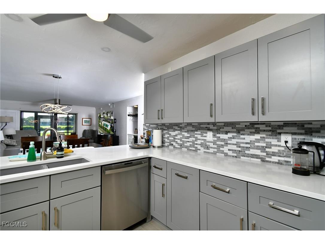 16321 Kelly Woods Drive #186 Fort Myers FL 33908 2025015333 image10