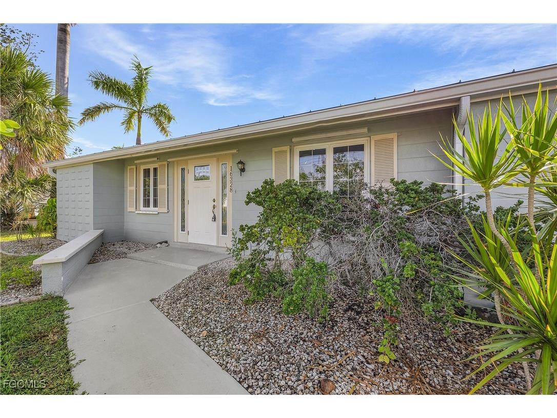 16328 Buccaneer Street Bokeelia FL 33922 2025007655 image1